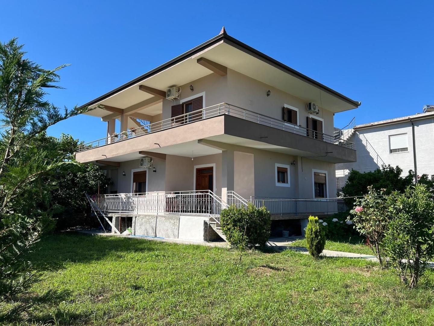 Villa Fjorentin Berat Exterior foto